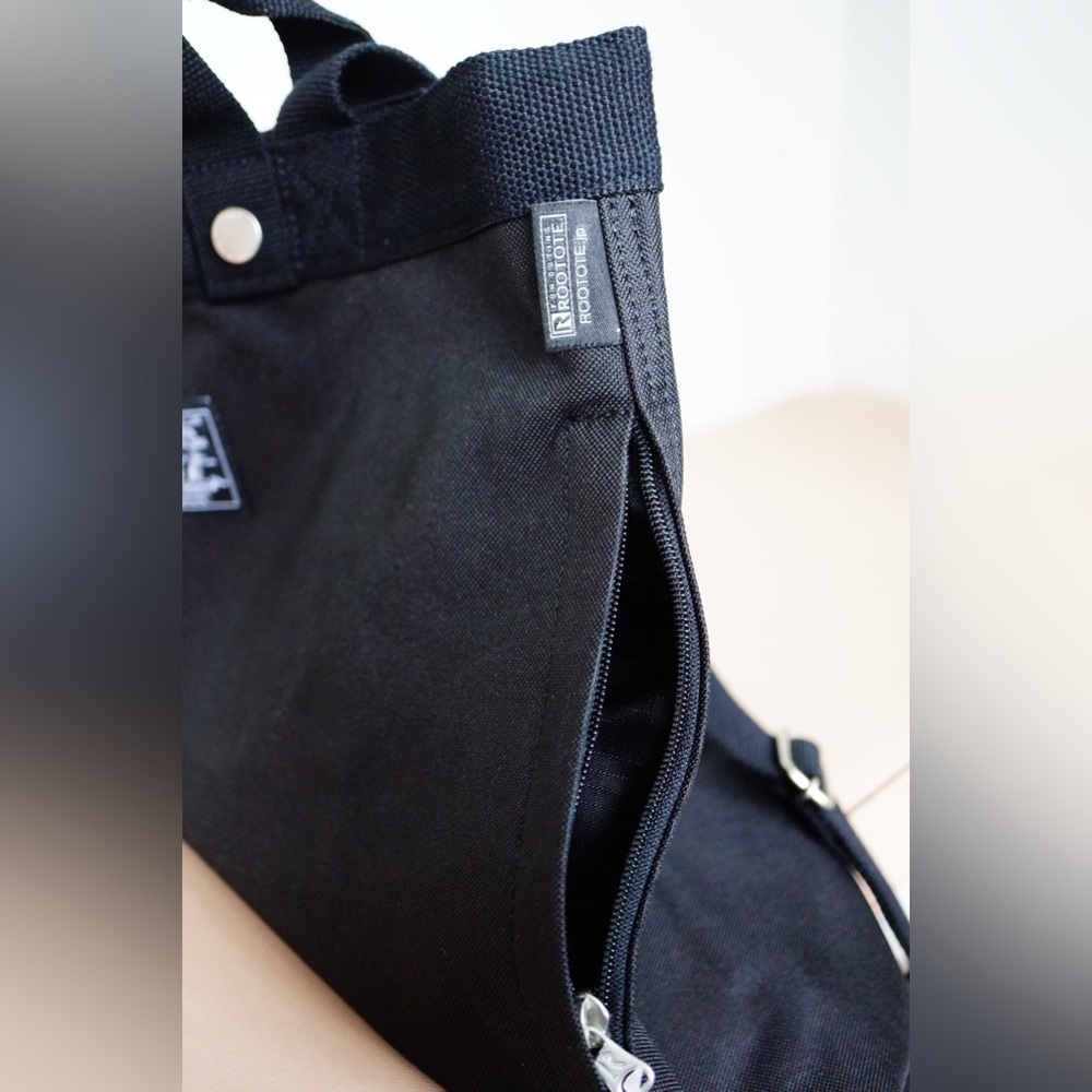 BNWT Rootote black backpack - Picture 5 of 6